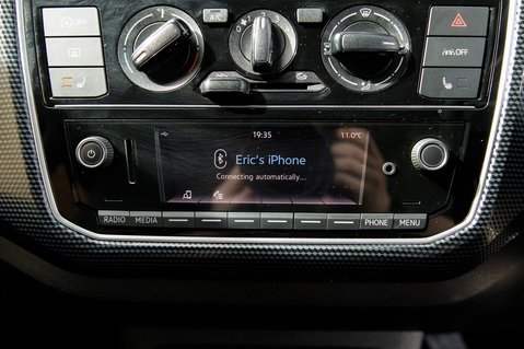 Volkswagen Up R-LINE 24