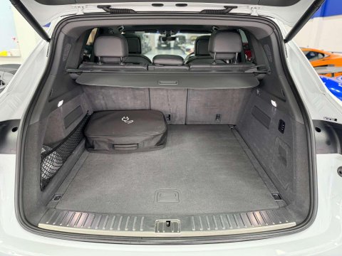 Porsche Cayenne 3.0 V6 E-Hybrid 14kWh SUV 5dr Petrol Plug-in Hybrid TiptronicS 4WD Euro 6 ( 45