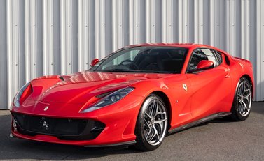 Ferrari 812 Superfast 6