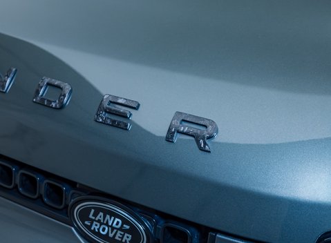Land Rover Defender OCTA EDITION ONE 44