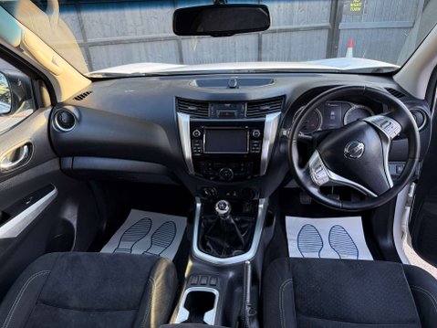 Nissan Navara 2.3 Navara N-Connecta dCi 4WD 5dr 4