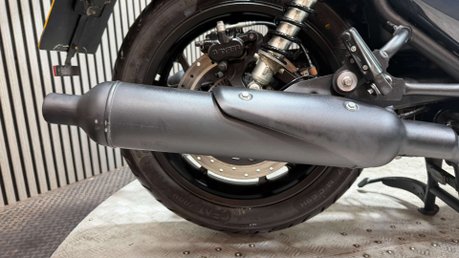 Royal Enfield Shotgun 2025 ONLY 2K GREAT CONDITION MOT 2028 LARGE TOP BOX 23