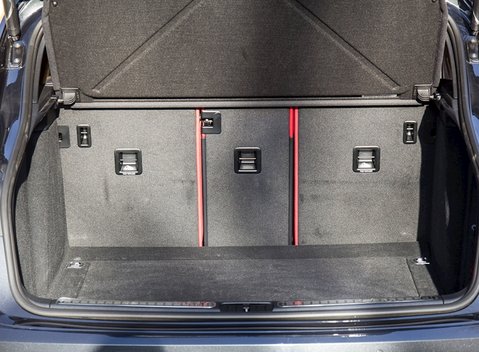 Porsche Macan Turbo 25