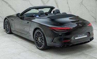 Mercedes-Benz SL Class SL63 AMG PERFORMANCE 15