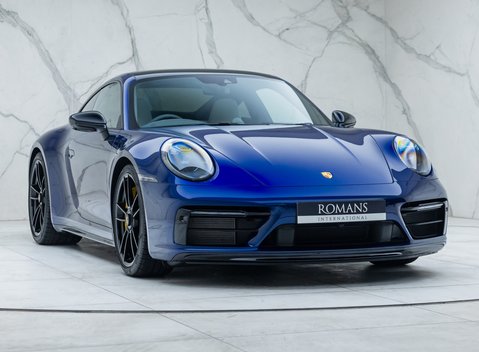 Porsche 911 Carrera GTS (992) 6