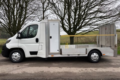 Peugeot Boxer 165ps BlueHDi 335 Drop & Go Low Floor Traffic Management - Toolbox 6