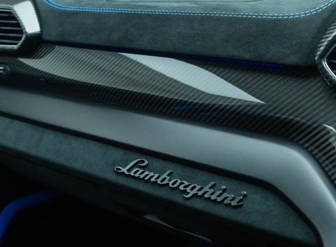 Lamborghini Urus PERFORMANTE 24