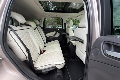 Ford Kuga VIGNALE TDCI AUTO - MILANO GRIGIO PAINT - PAN ROOF -APPEARANCE PACK 31