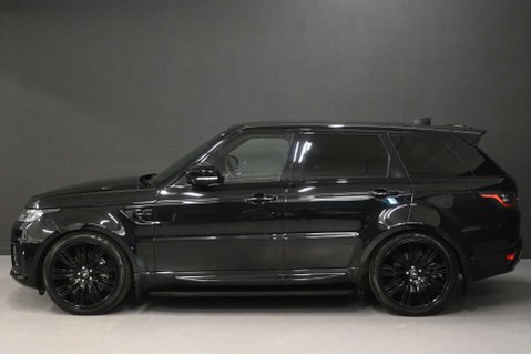 Land Rover Range Rover Sport 3.0 Range Rover Sport HSE Dynamic Black D MHEV Auto 4WD 5dr 31