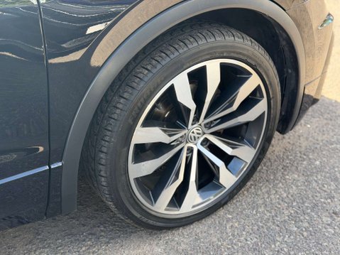 Volkswagen Tiguan 2.0 Tiguan R-Line TDI 4Motion Semi-Auto 4WD 5dr 7