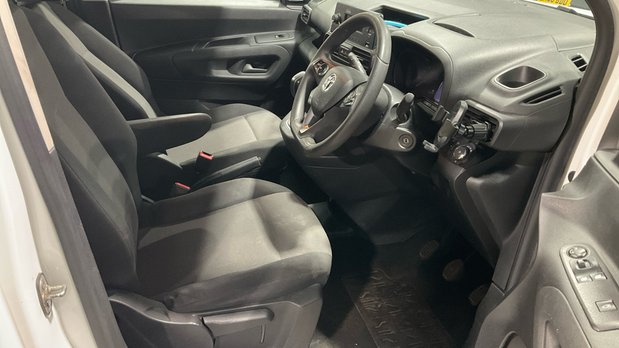 Vauxhall Combo SWB L1H1 Low Roof Sportive 2000 Air Con Sensors EURO 6 NO VAT 9