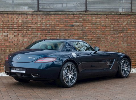 Mercedes-Benz SLS AMG 9