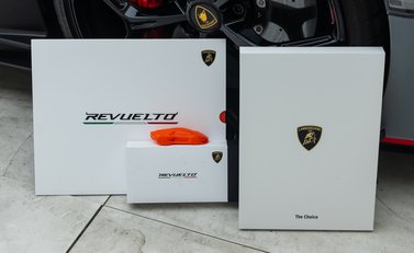 Lamborghini Revuelto 49