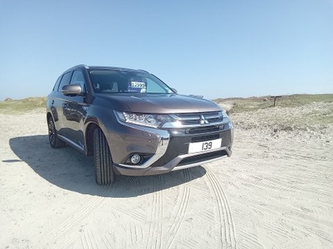 Mitsubishi Outlander 2.2D Ultimate SUV 5dr Diesel T-Tronic 4WD Euro 6 (181 ps) 2