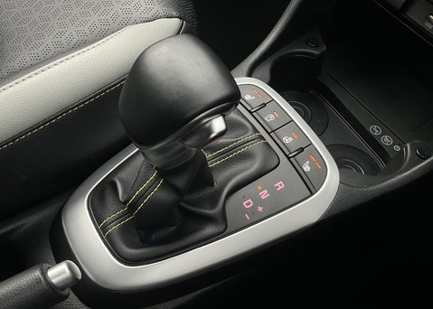 Kia Picanto 1.0 X-Line S 22