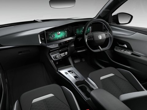 New Mokka Electric 115KW 156PS GRIFFIN from £350 per month 7.9% APR PCP 4