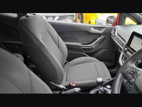 Ford Fiesta ST-LINE 17