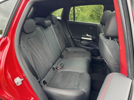 Mercedes-Benz GLA Class GLA 220D 4M AMG Line Premium Plus Auto Diesel PAN ROOF/MEMORY SEATS/360 CAM 29