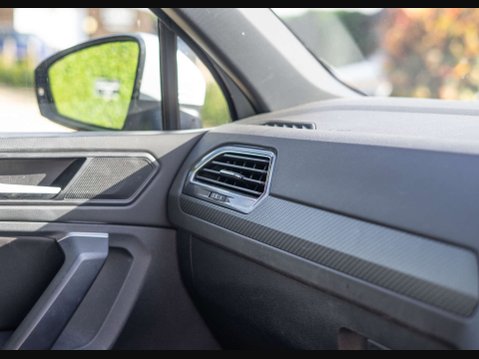 Volkswagen Tiguan 1.5 Tiguan R-Line Edition TSI Semi-Auto 5dr 33