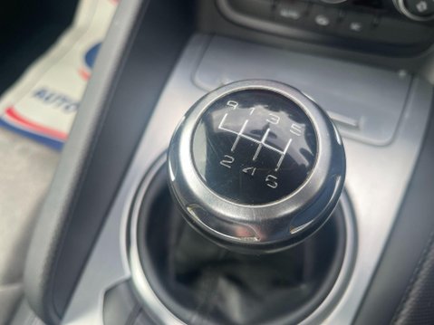 Audi TT 2.0 TDI quattro Euro 4 3dr 26