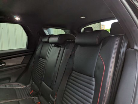 Land Rover Discovery Sport 2.0 Discovery Sport R-Dynamic SE D Auto 4WD 5dr 67