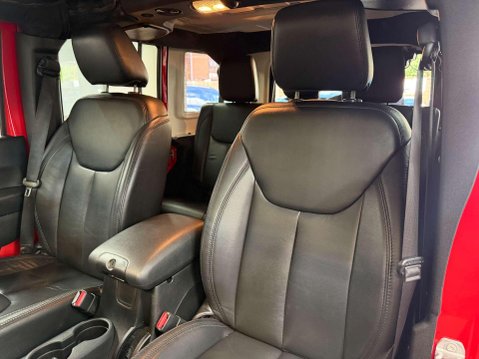 Jeep Wrangler 2.8 CRD Overland SUV 4dr Diesel Auto 4WD Euro 6 (197 bhp) 6
