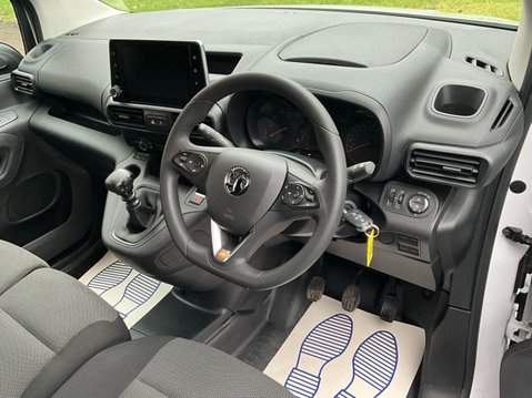 Vauxhall Combo 1.5 Turbo D 2000 Sportive Panel Van 5dr Diesel Manual L1 H1 Euro 6 (100 ps) 8