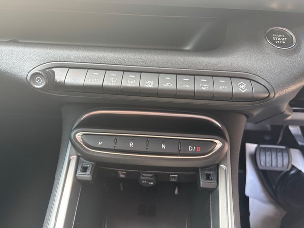 Jeep Avenger SUMMIT 21