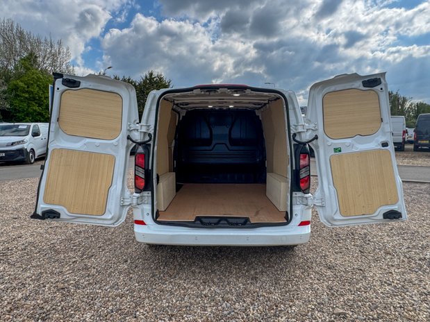 Ford Transit Custom SWB L1H1 Low Roof Limited 320 136bhp Air Con Alloys Camera Sensors EURO 6 8