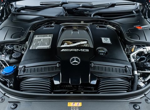 Mercedes-Benz S Class S63 AMG Coupe 35