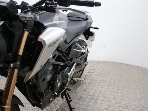 Honda CB125R CB 125 F NA-M 28