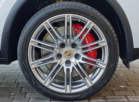 Porsche Cayenne Turbo 9