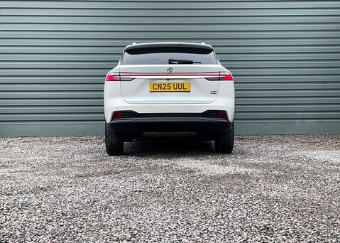 MG HS 1.5 T-GDI PHEV TROPHY 8