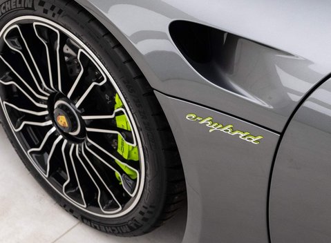 Porsche 918 Spyder 23