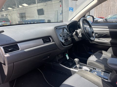 Mitsubishi Outlander 2.2 DI-D 3 SUV 5dr Diesel Auto 4WD Euro 6 (147 ps) 20