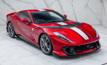 Ferrari 812 Competizione 8