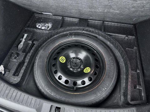 Ford Kuga 2.0 TDCi Titanium 2WD Euro 5 5dr 28