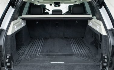Land Rover Range Rover P440e SE 37