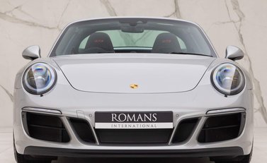 Porsche 911 Targa 4 GTS (991.2) 18