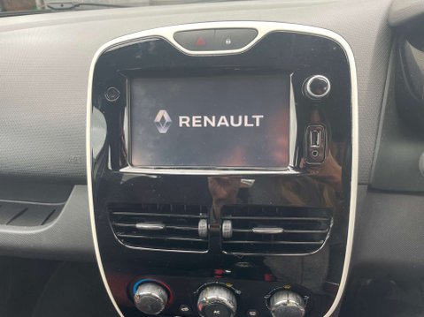 Renault Clio 1.1 Clio Dynamique MediaNav 5dr 10