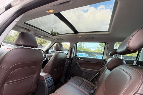 Skoda Yeti Outdoor LAURIN AND KLEMENT TDI DSG - RARE CAR - PAN ROOF -APPLE CARPLAY -8 SERVICES 32
