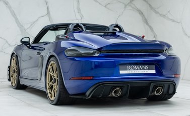 Porsche 718 Spyder RS 10