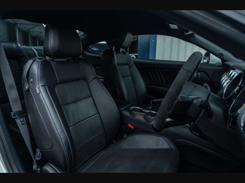 Ford Mustang 5.0 Mustang GT 2dr 10
