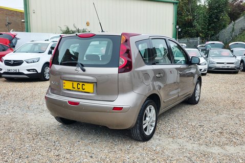 Nissan Note ACENTA.. 14 MAIN DEALER SERVICES.. 1 PREVIOUS KEEPER.. STUNNING EXAMPLE 10