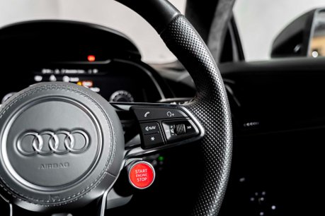 Audi R8 V10 PERFORMANCE EDITION. RWD. SONOMA GREEN. CARBON EXT. FULL PPF. B&O. 50