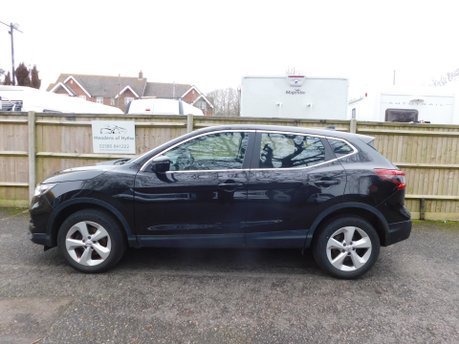 Nissan Qashqai 1.3 DIG-T ACENTA PREMIUM 5 Dr 7