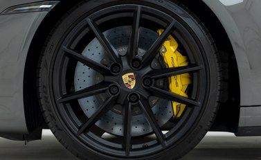Porsche 911 (992) Carrera S 8