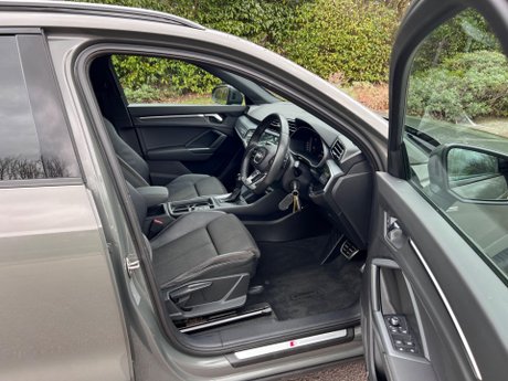 Audi Q3 2.0 TFSI 45 S line S Tronic quattro Euro 6 (s/s) 5dr 26