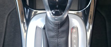 Vauxhall Corsa SE.. AUTOMATIC..9 SERVICES.1 PREVIOUS KEEPER.STUNNING.FRONT & REAR SENSORS 1