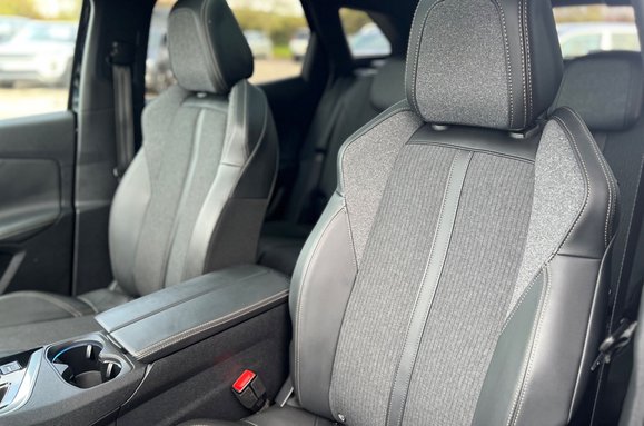 Peugeot 3008 PURETECH S/S 1.2 GT LINE PREMIUM AUTO 26